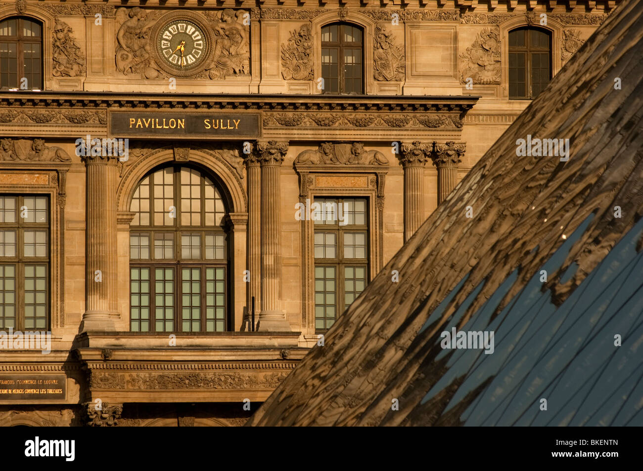 Pavillon Sully, Louvre-Museum Architektur, Paris, Frankreich Stockfoto