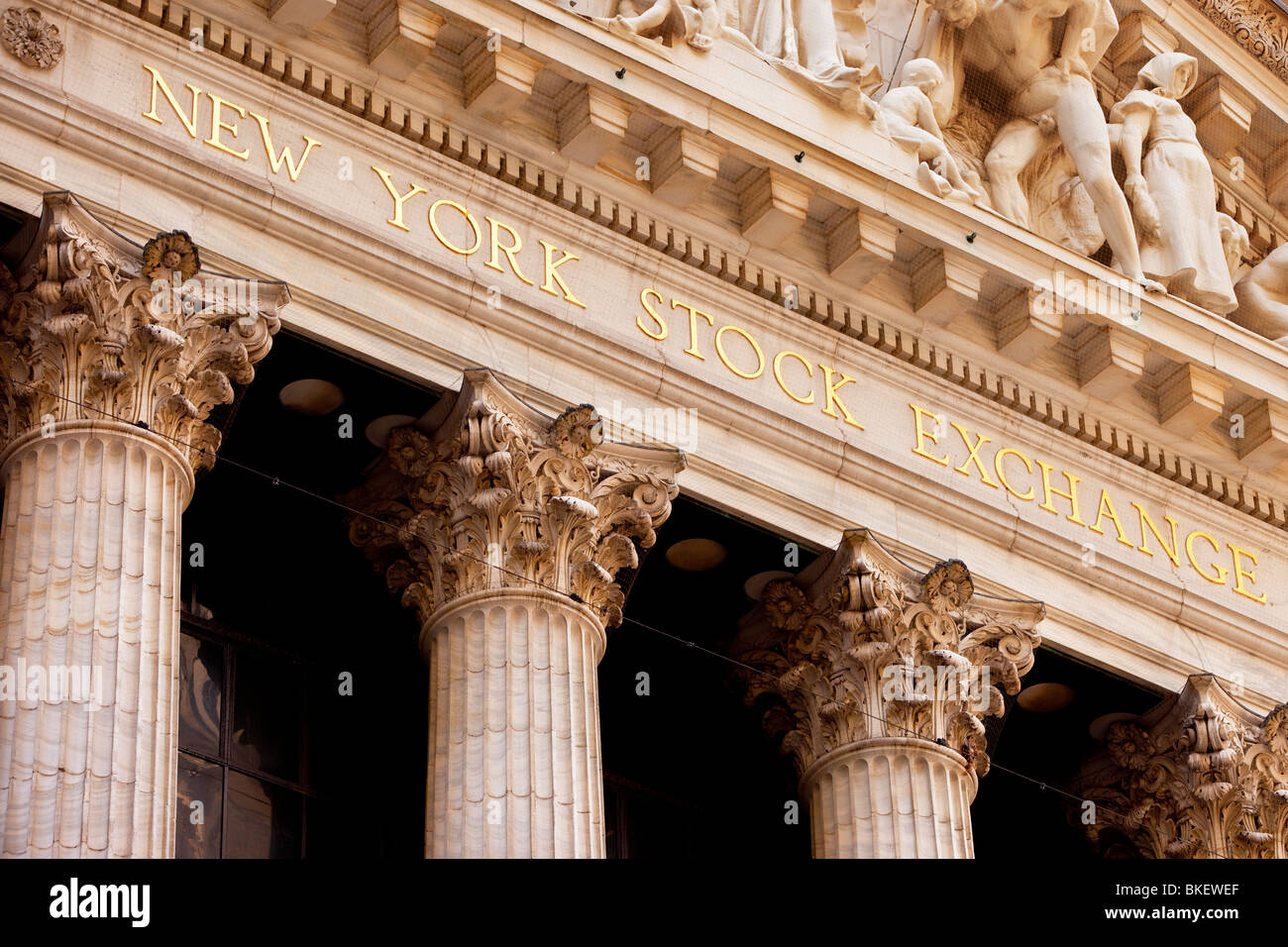 Detail auf dem New York Stock Exchange Gebäude in Lower Manhattan, New York City USA Stockfoto