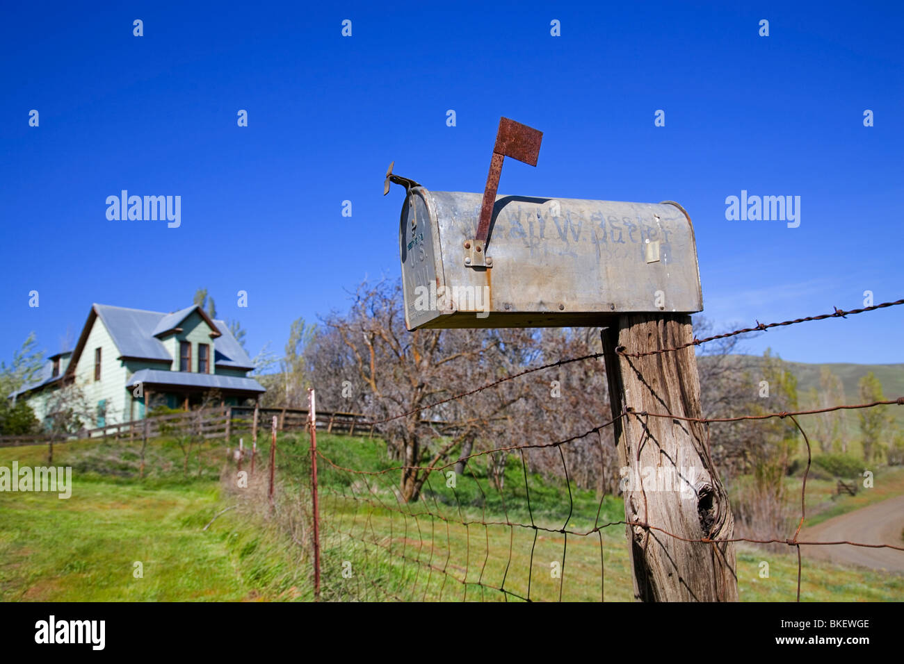 Eine ländliche US-post Post Postfach auf einer abgelegenen Viehranch Stockfoto