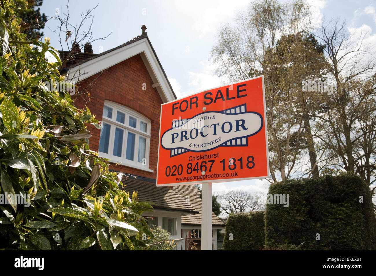 Wohnungsmarkt UK; Haus zu verkaufen von Estate Agents George Proctor, South East London, UK Stockfoto
