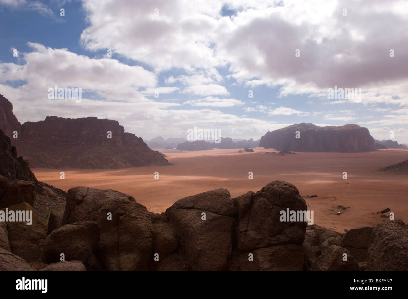 Übersicht der Wüste Wadi Rum, Jordanien Stockfoto