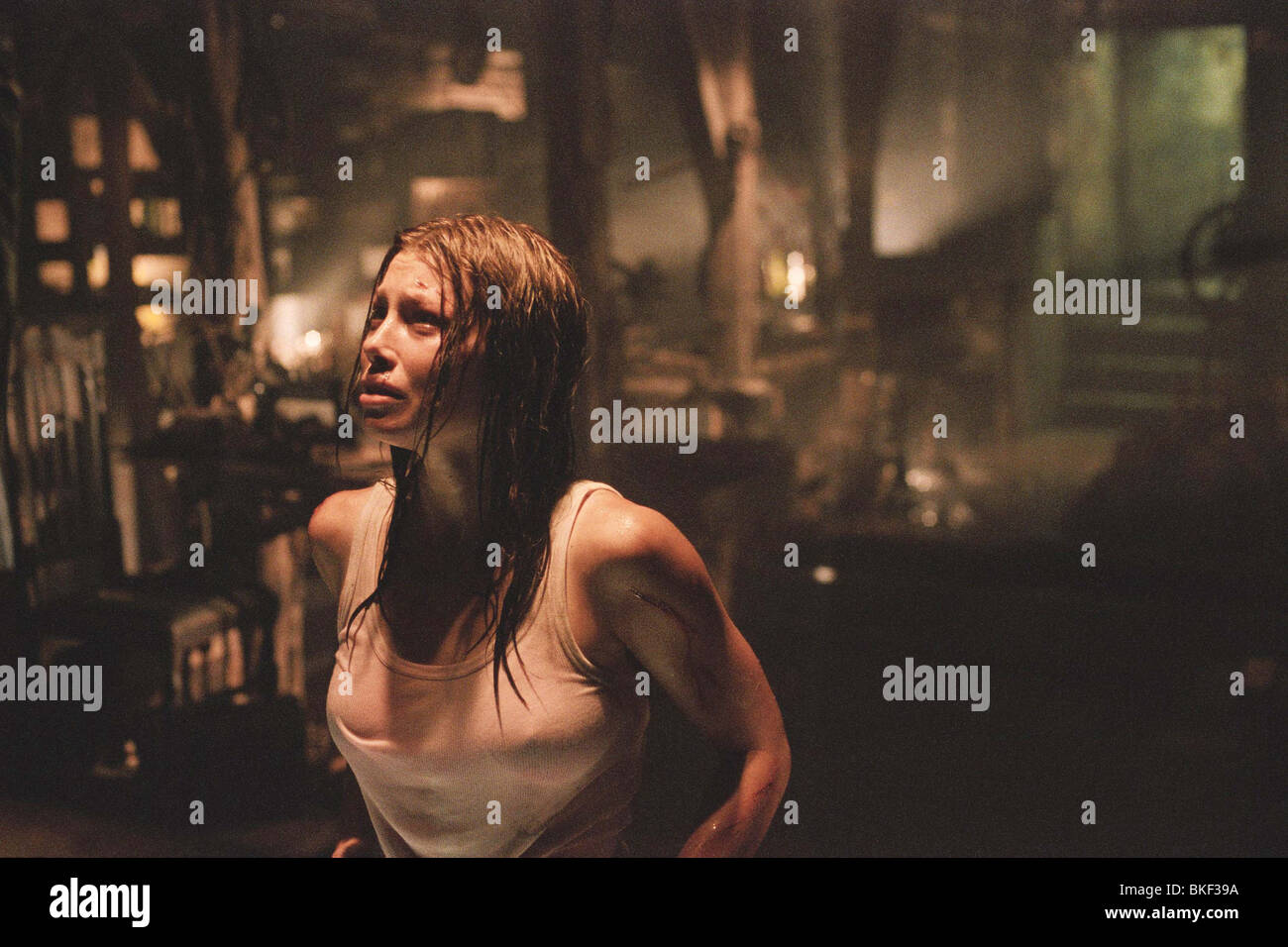 Jessica Biel Massacre A La Tronconneuse TEXAS CHAINSAW MASSACRE (2003) JESSICA BIEL TEXM 001-15 Stockfotografie