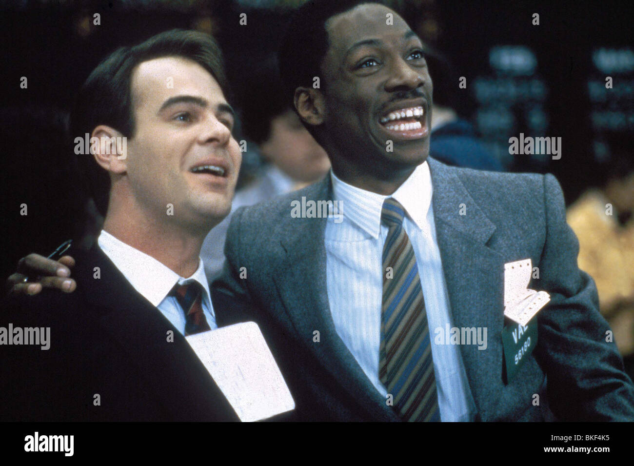 TRADING PLACES (1983) DAN AYKROYD, EDDIE MURPHY TRP 024 Stockfoto