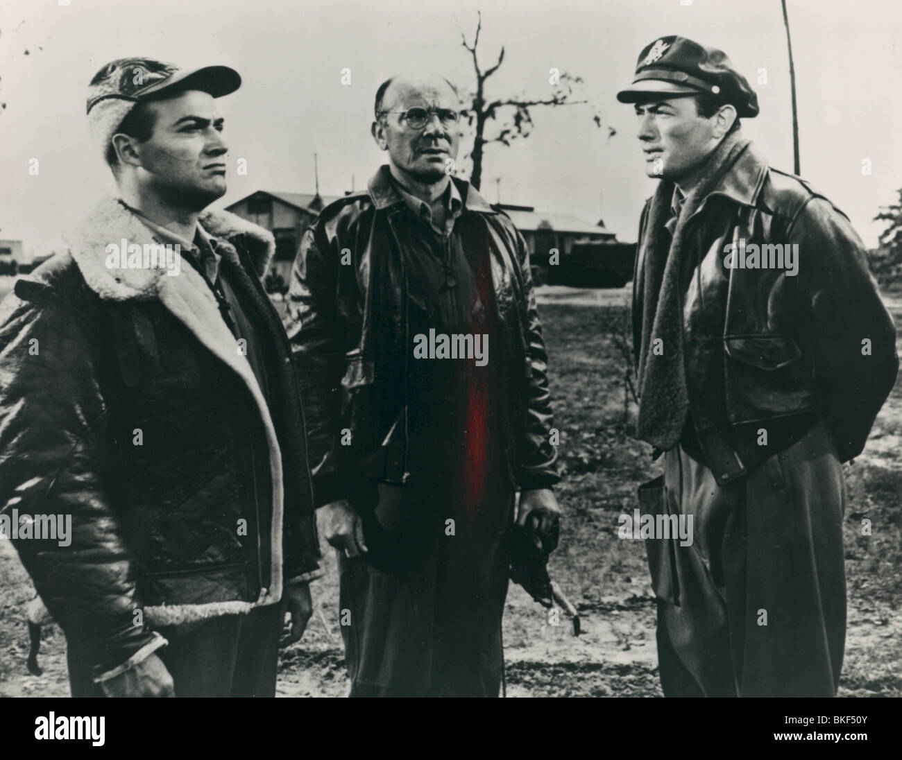 Dean jagger -Fotos und -Bildmaterial in hoher Auflösung – Alamy