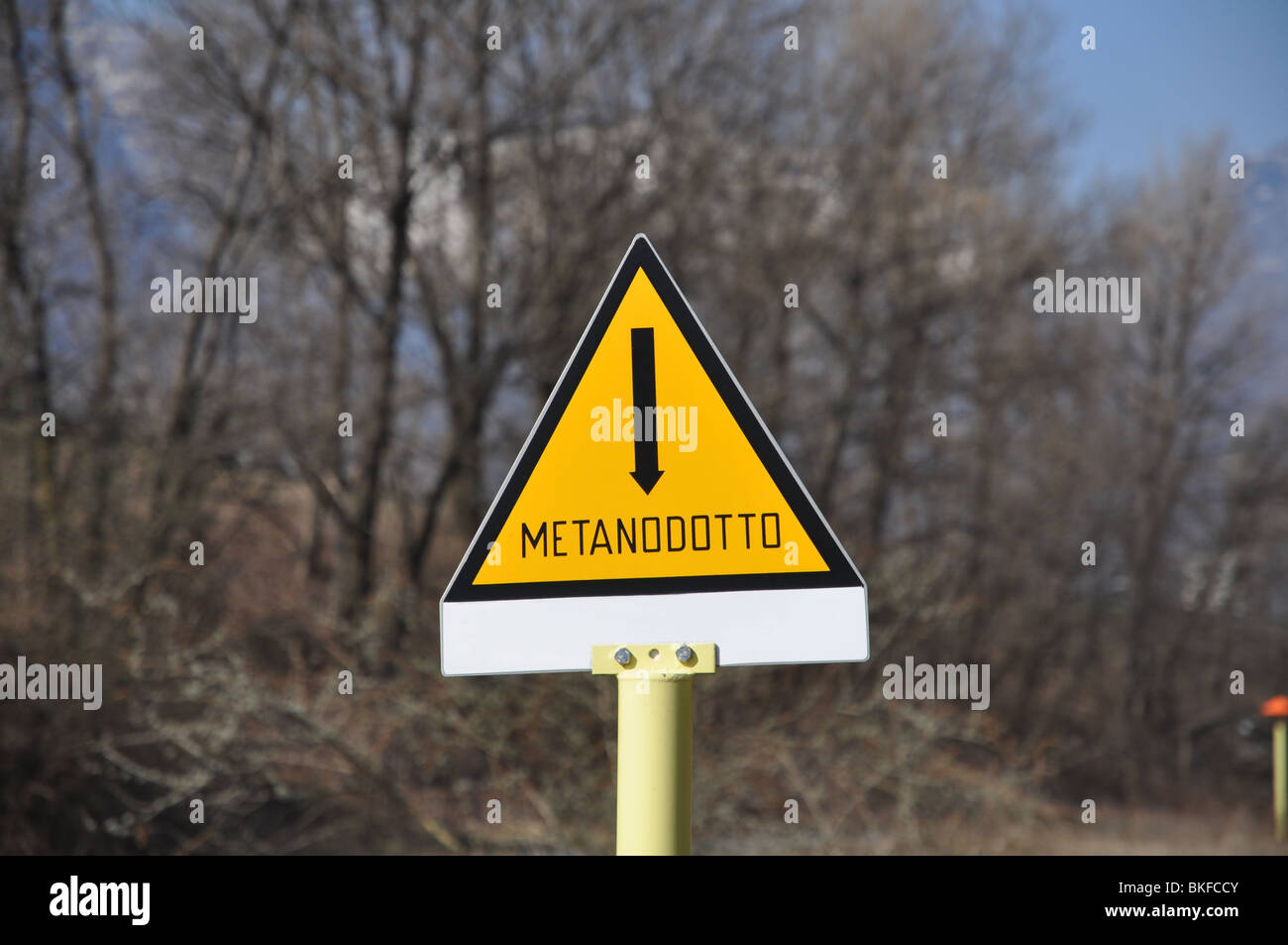 Ein Methan-Pipeline-Warnzeichen auf Italienisch "Metanodotto" Stockfoto