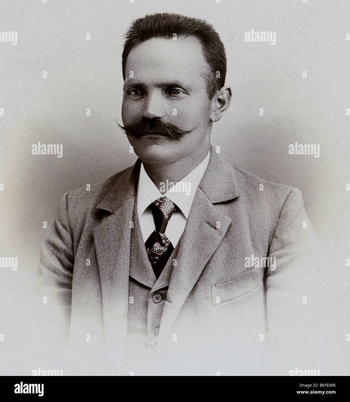 Menschen, Männer, 1900 1930, studio Schoß eines Mannes, um 1910 /