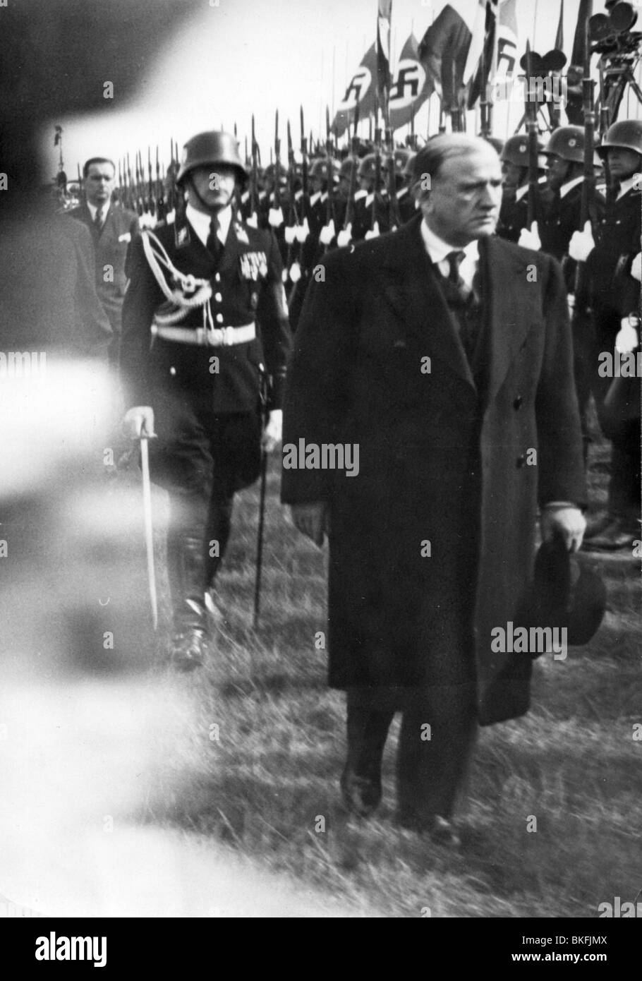Nationalsozialismus, Poitik, Münchner Abkommen, 29.9.1938, Ankunft des französischen Ministerpräsidenten Edouard Daladier in München, Flughafen Oberwiesenfeld, Stockfoto