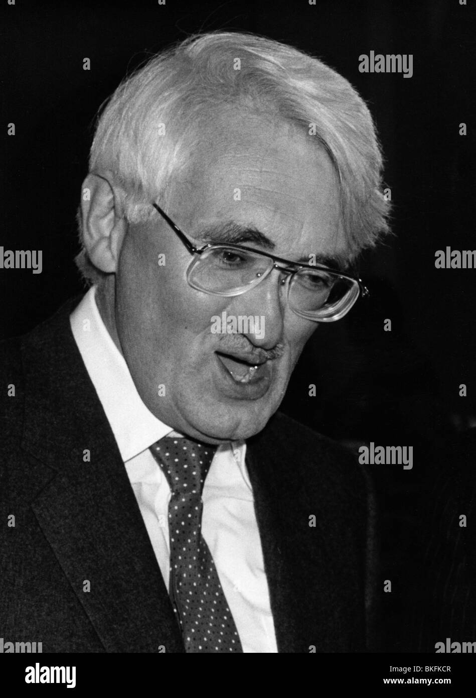 Habermas, Jürgen, * 18.6.1929, deutscher Philosoph und Soziologe, Porträt, bei Geschwister-Scholl-Preis, München, 18.11.1985, Stockfoto