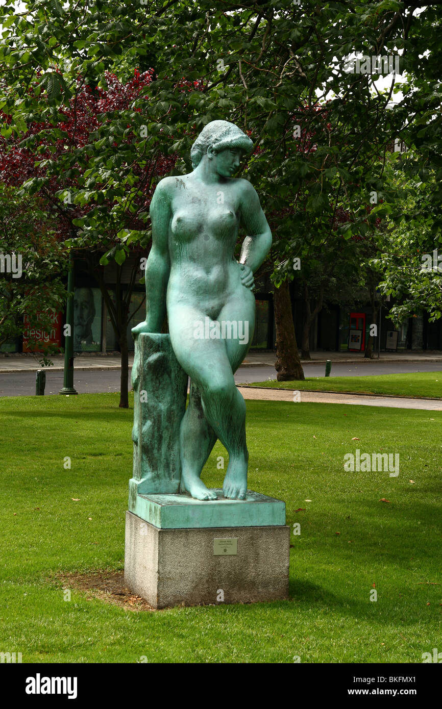 Statue des dänischen Mädchen von Gerhard Henning - Bergen, Norwegen - Kunstmuseum Stockfoto