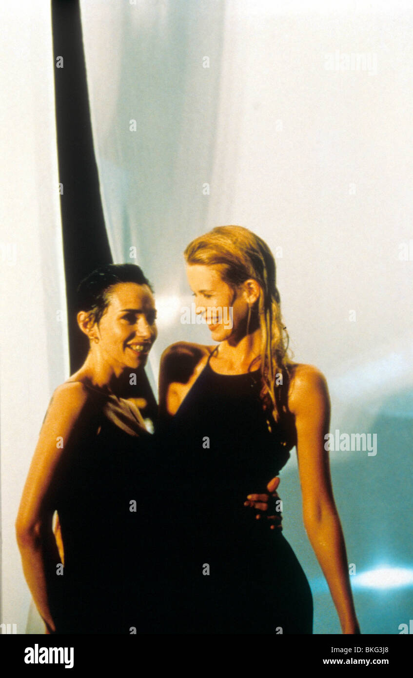 BLACKOUT (1997) BEATRICE DALLE, CLAUDIA SCHIFFER BLKO 002 Stockfoto