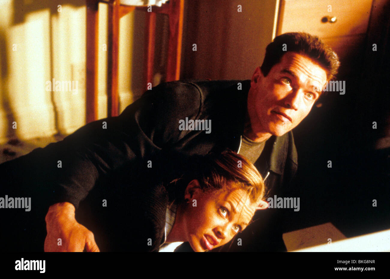 ERASER (1996) VANESSA WILLIAMS, ARNOLD SCHWARZENEGGER ERAA 016