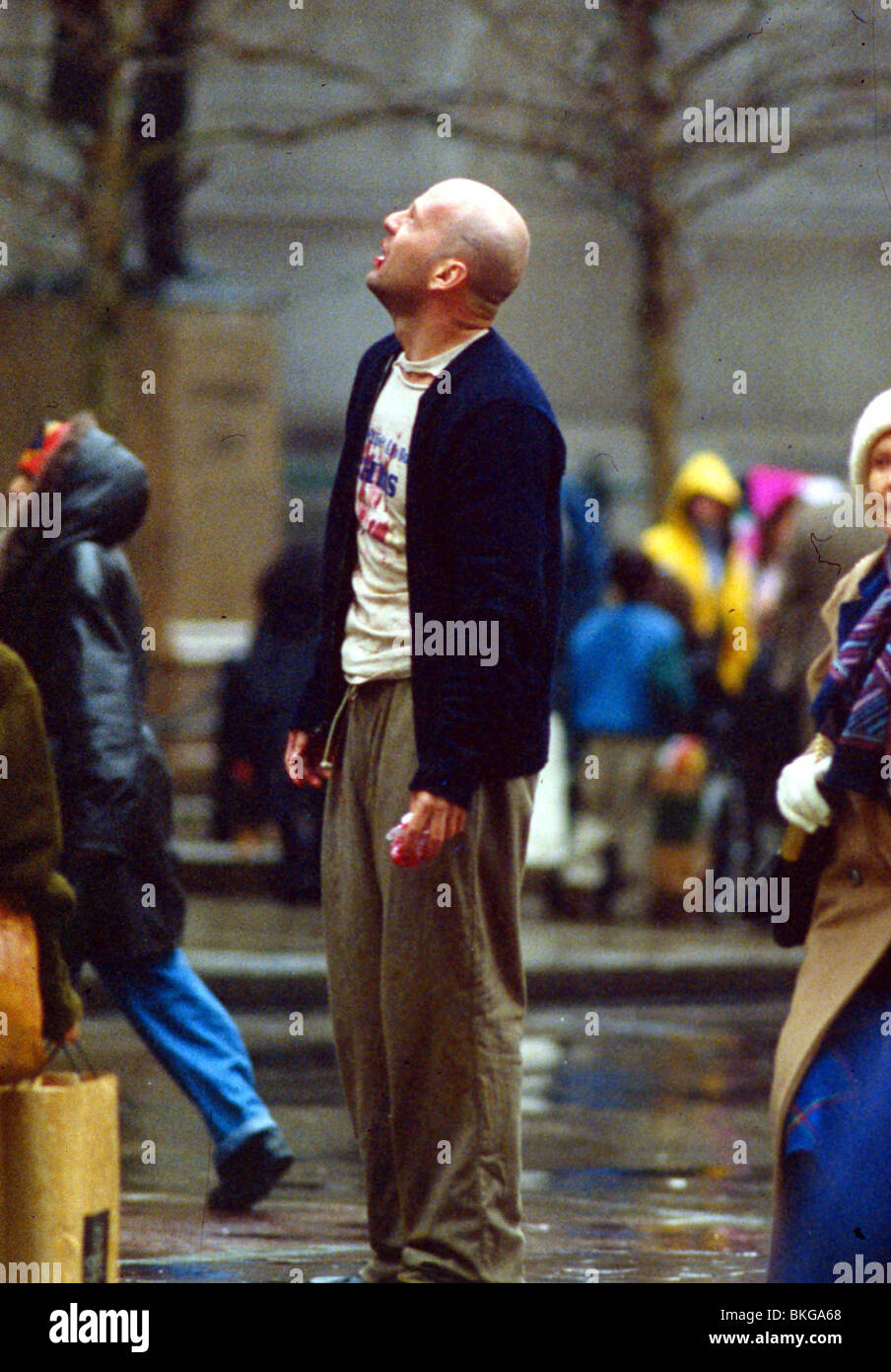 PRODUKTION (ALT) DREHORT (ALT) HINTER DEN KULISSEN (ALT) AM SET (ALT) O/S "TWELVE MONKEYS" (1995) MIT BRUCE WILLIS FILM Stockfoto