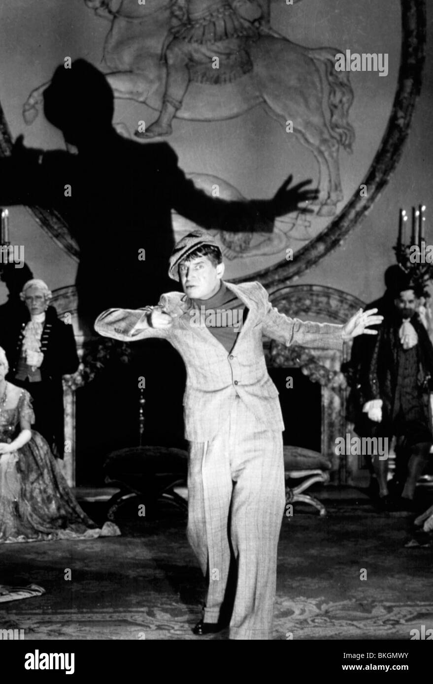 LOVE ME TONIGHT (1932) MAURICE CHEVALIER LMTN 005 Stockfoto