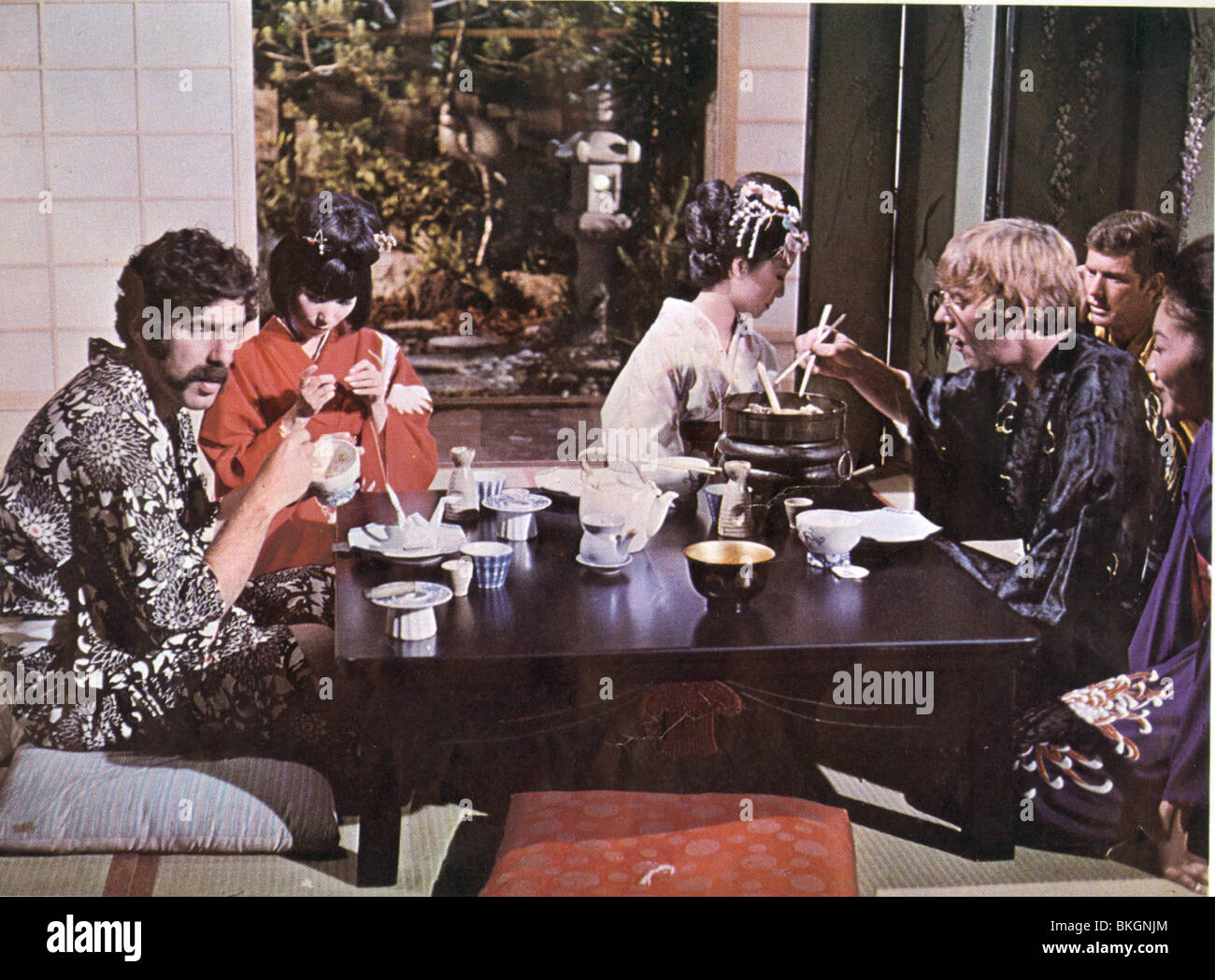 M.A.S.H. (1970) MASH (ALT) ELLIOITT GOULD, DONALD SUTHERLAND MSH 003FOH Stockfoto