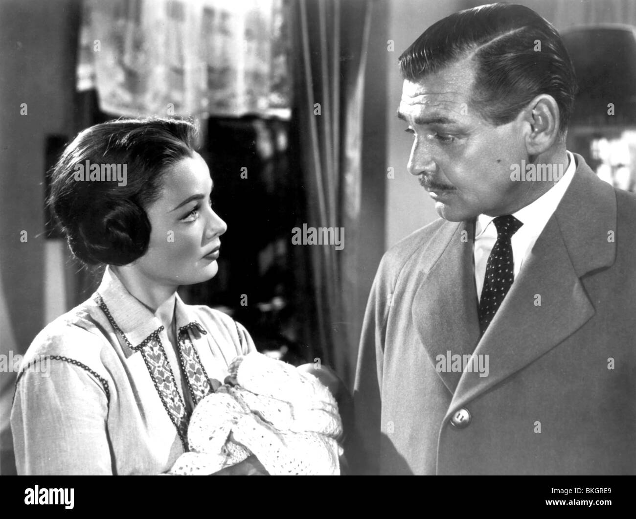 NEVER LET ME GO (1953) GENE TIERNEY CLARK GABLE NLMG 003P Stockfoto