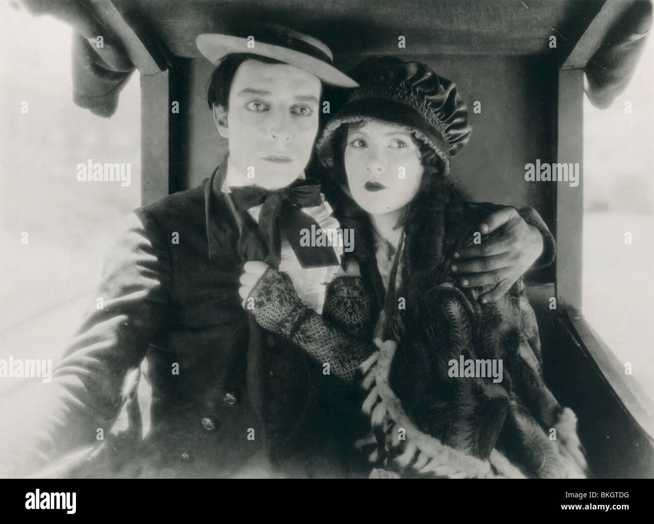 UNSERE GASTFREUNDSCHAFT (1923) BUSTER KEATON, NATALIE TALMADGE OHTY 006P Stockfoto