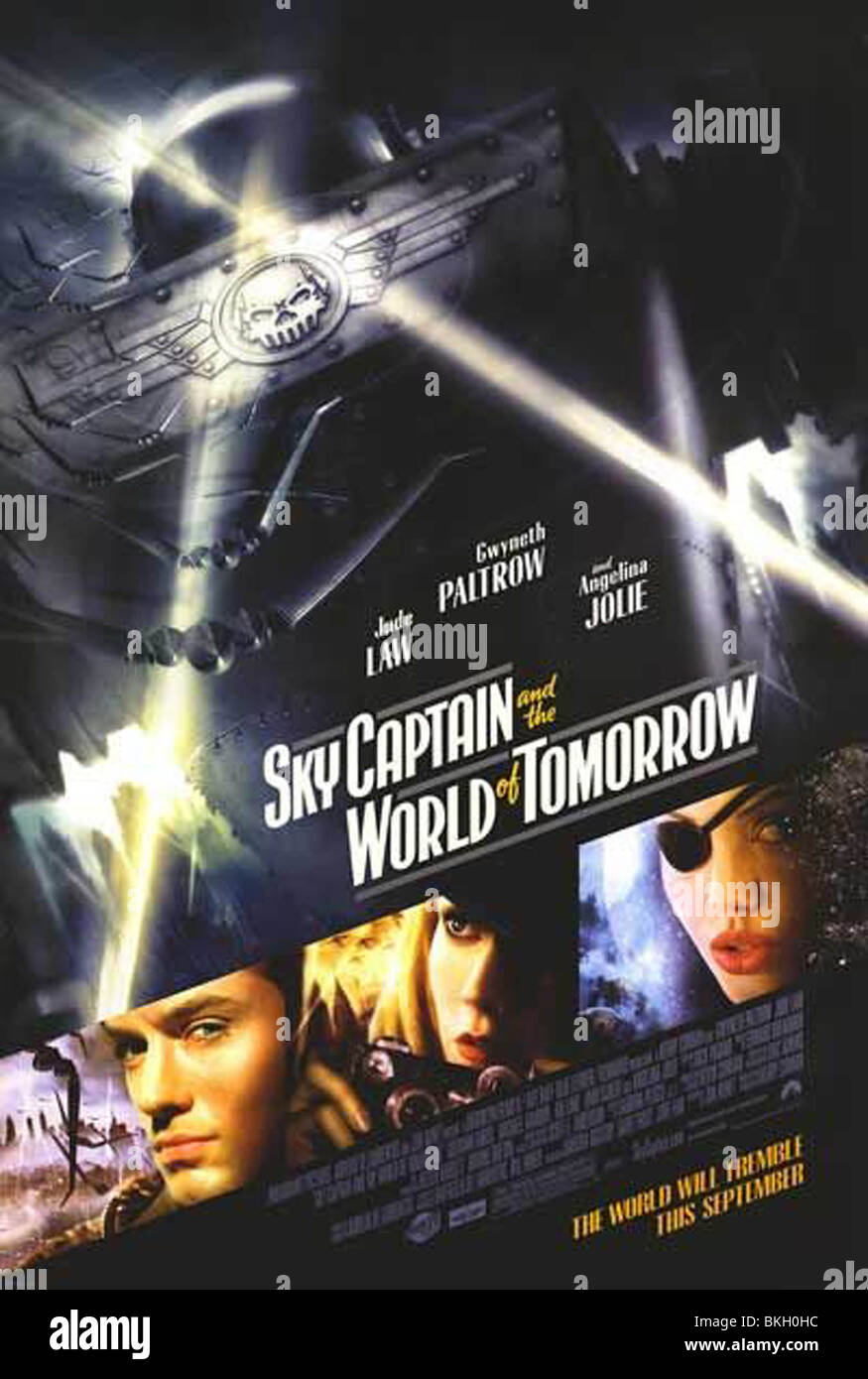 SKY CAPTAIN AND THE WORLD OF TOMORROW (2004) PLAKAT SKYC 001-POST Stockfoto