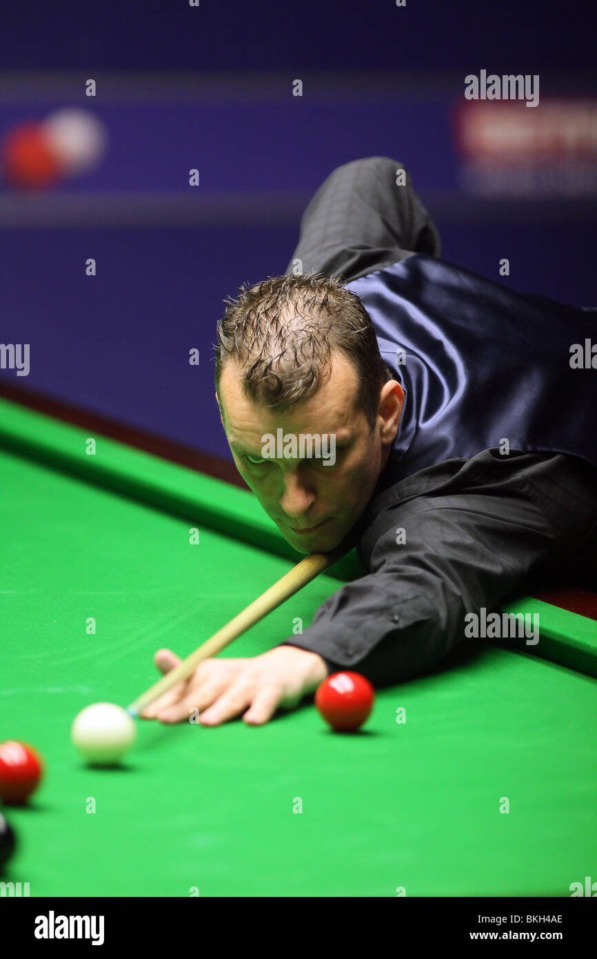 MARK DAVIS SNOOKER Weltmeisterschaft der Tiegel SHEFFIELD ENGLAND 21. April 2010 Stockfoto
