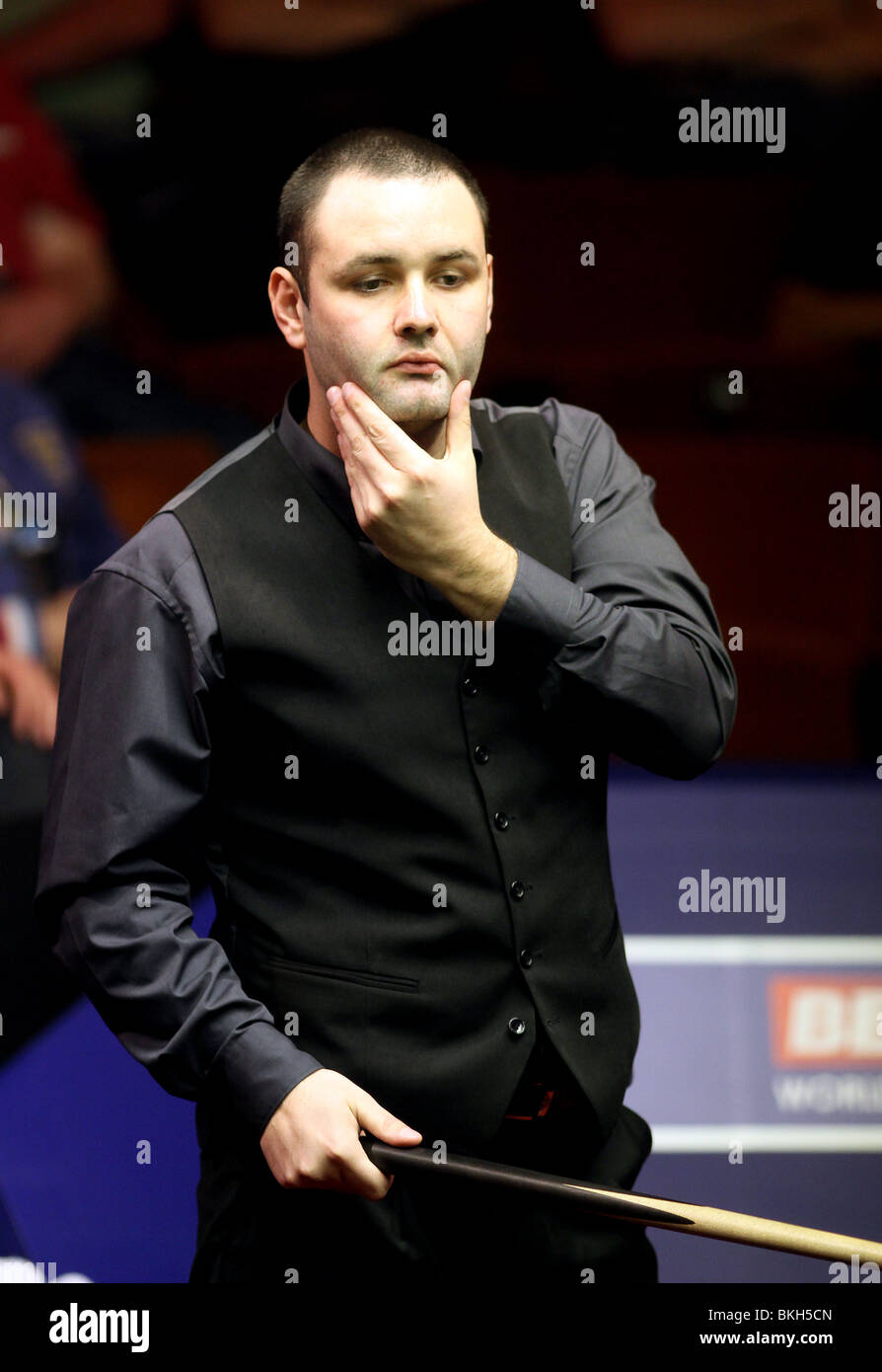 STEPHEN MAGUIRE WORLD SNOOKER CHAMPIONSHIP der Tiegel SHEFFIELD ENGLAND 21. April 2010 Stockfoto