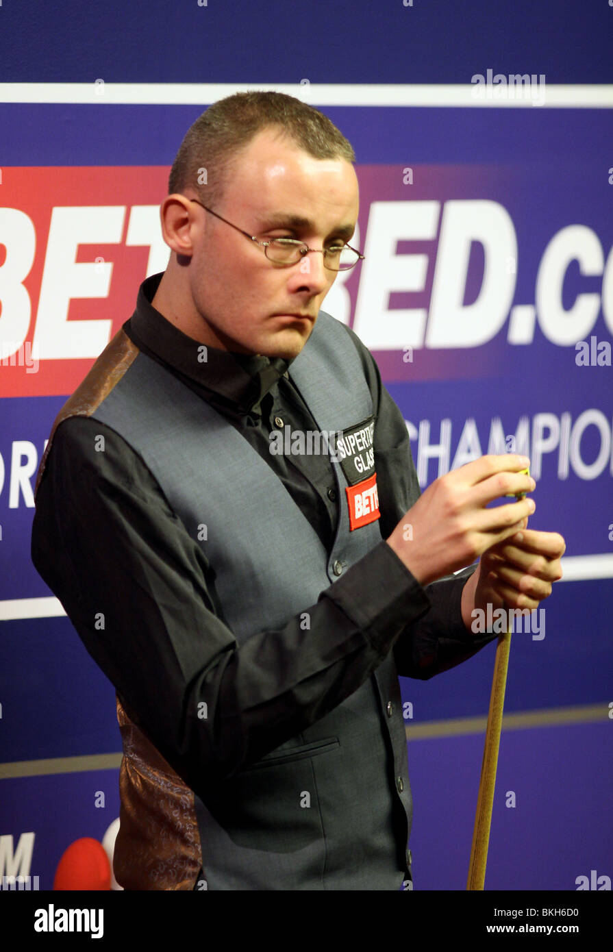 MARTIN GOULD WORLD SNOOKER CHAMPIONSHIP der Tiegel SHEFFIELD ENGLAND 19. April 2010 Stockfoto