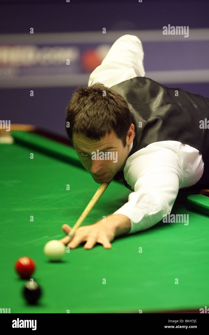 RONNIE O'SULLIVAN SNOOKER Weltmeisterschaft der Tiegel SHEFFIELD ENGLAND 19. April 2010 Stockfoto