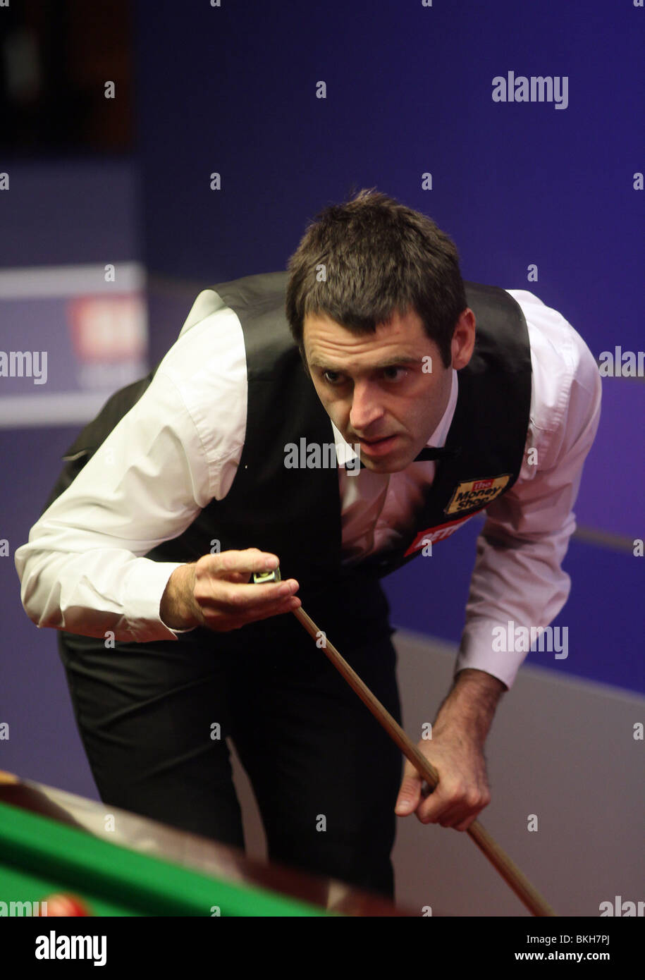 RONNIE O'SULLIVAN SNOOKER Weltmeisterschaft der Tiegel SHEFFIELD ENGLAND 19. April 2010 Stockfoto