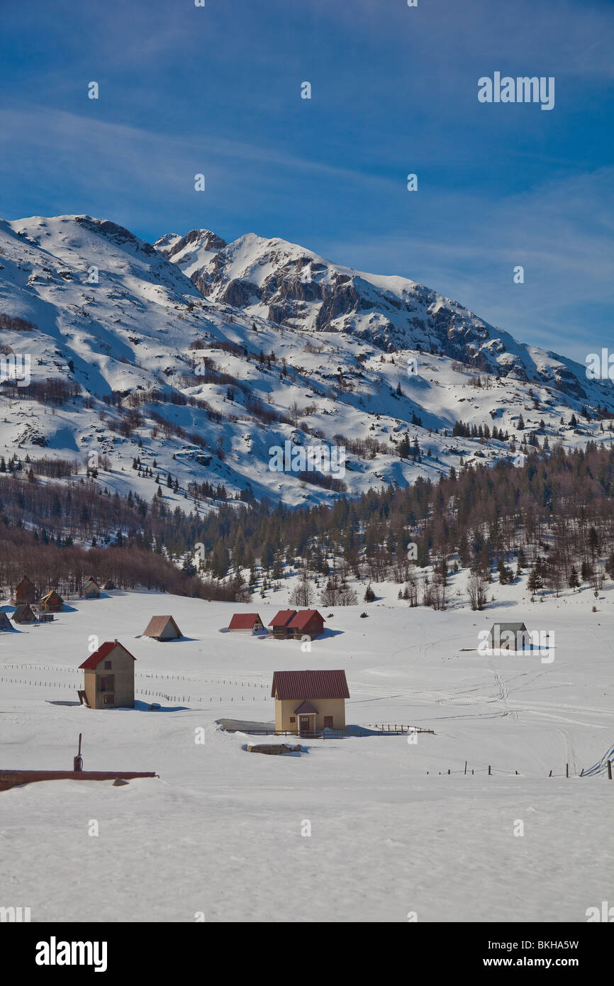 Touristisches resort auf Berg Zabljak, Schnee, Winter, Durmitor, Montenegro Stockfoto