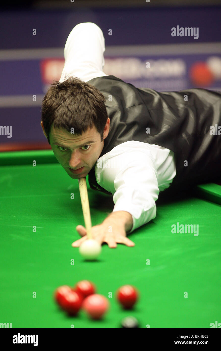 RONNIE O'SULLIVAN SNOOKER Weltmeisterschaft der Tiegel SHEFFIELD ENGLAND 19. April 2010 Stockfoto