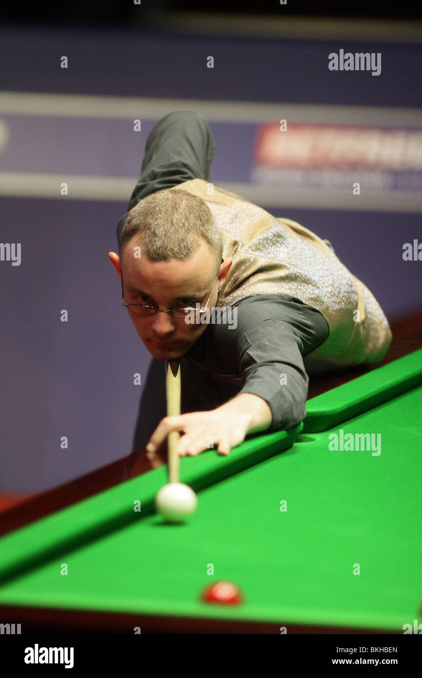 MARTIN GOULD WORLD SNOOKER CHAMPIONSHIP der Tiegel SHEFFIELD ENGLAND 19. April 2010 Stockfoto