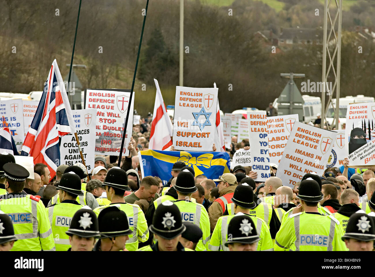 English Defense League rechten Flügel protestieren wieder Moschee in Dudley März 2010 Stockfoto