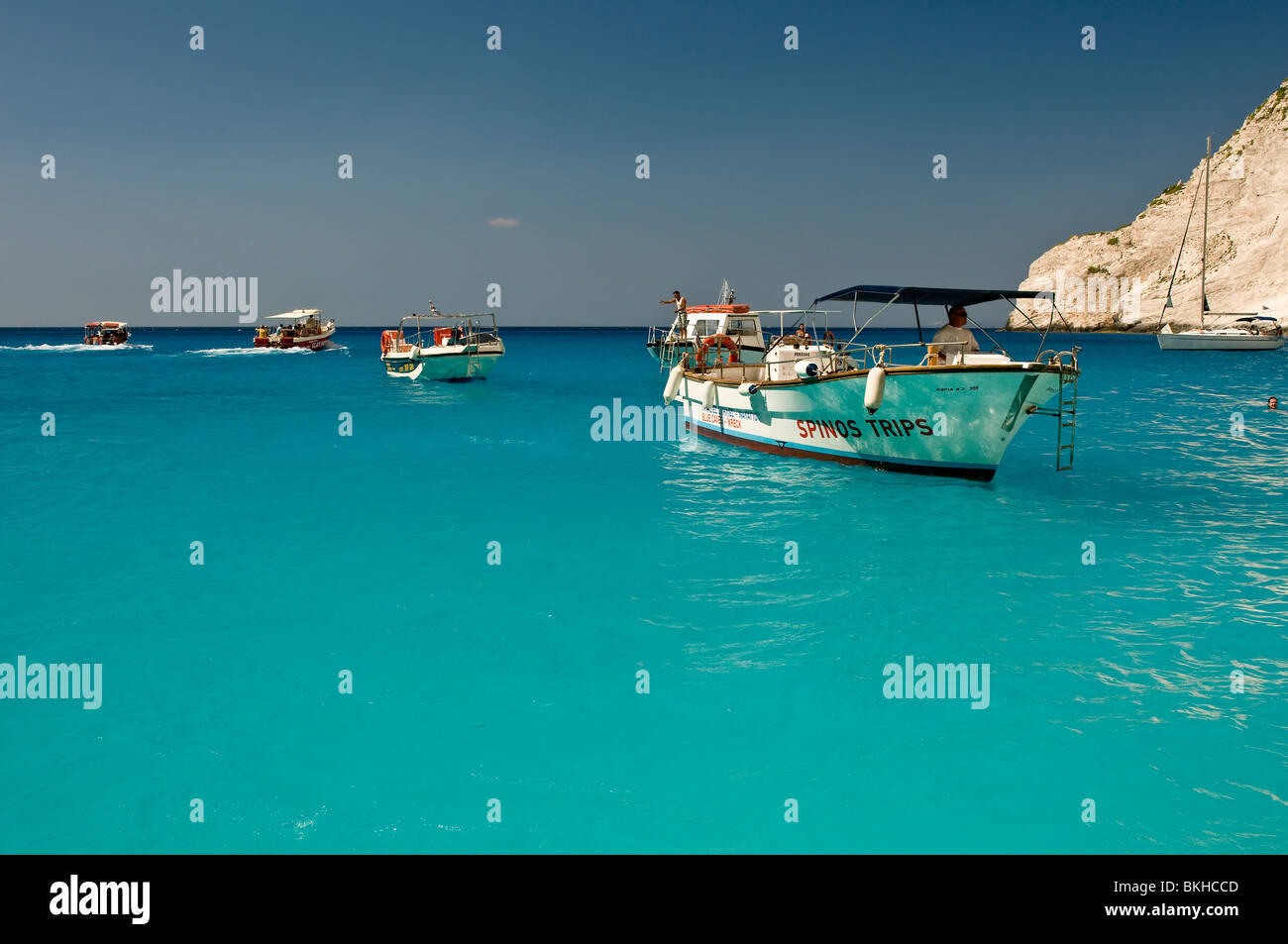 Der schöne Strand "Das Wrack" / Navagio in Insel Zakynthos, Ionische Inseln, Griechenland, Bootsfahrten Stockfoto