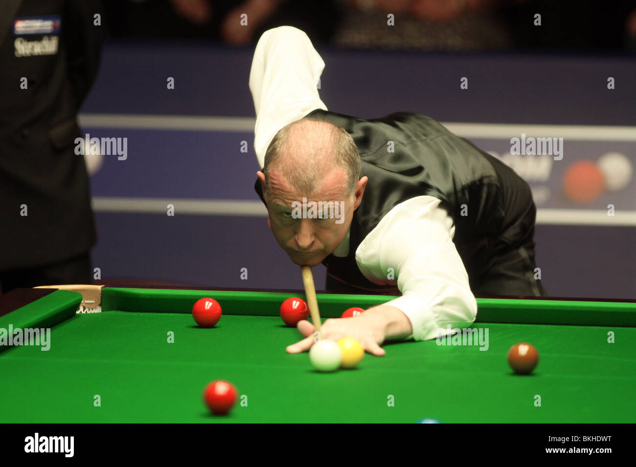 STEVE DAVIS SNOOKER Weltmeisterschaft der Tiegel SHEFFIELD ENGLAND 19. April 2010 Stockfoto