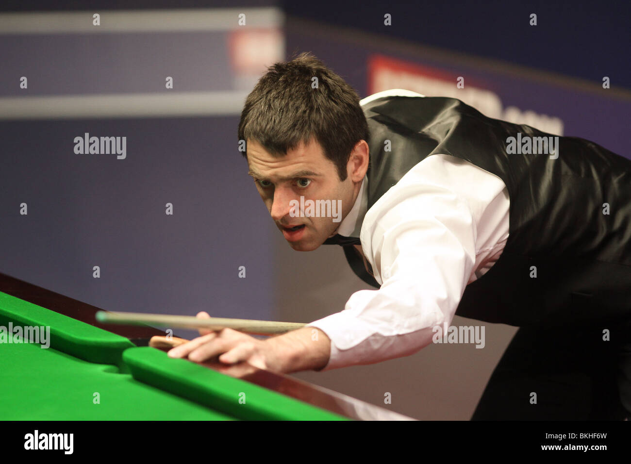 RONNIE O'SULLIVAN SNOOKER Weltmeisterschaft der Tiegel SHEFFIELD ENGLAND 19. April 2010 Stockfoto