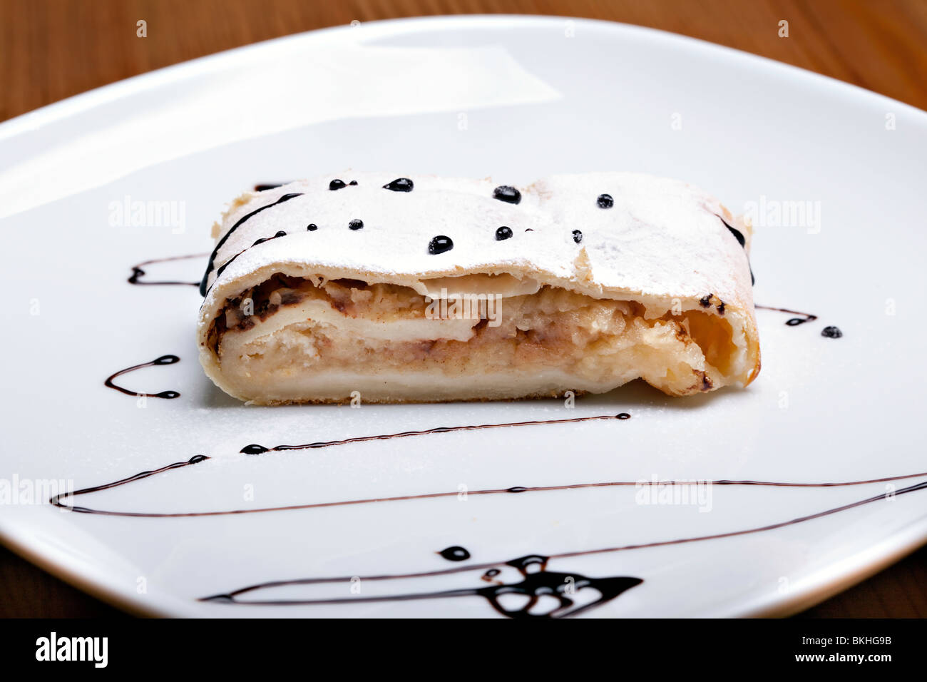 Apfelstrudel, süße Kuchen Stockfoto