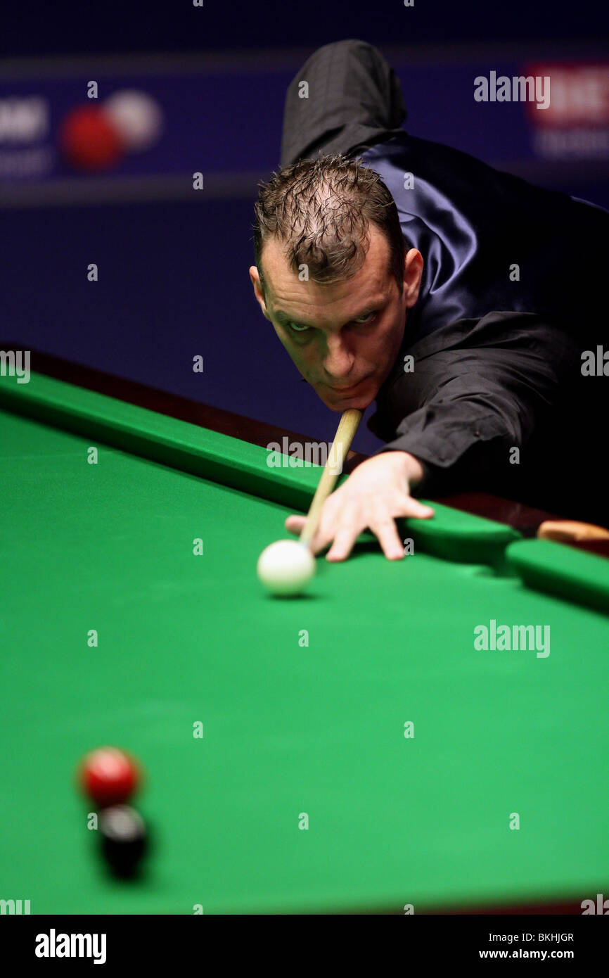 MARK DAVIS SNOOKER Weltmeisterschaft der Tiegel SHEFFIELD ENGLAND 21. April 2010 Stockfoto