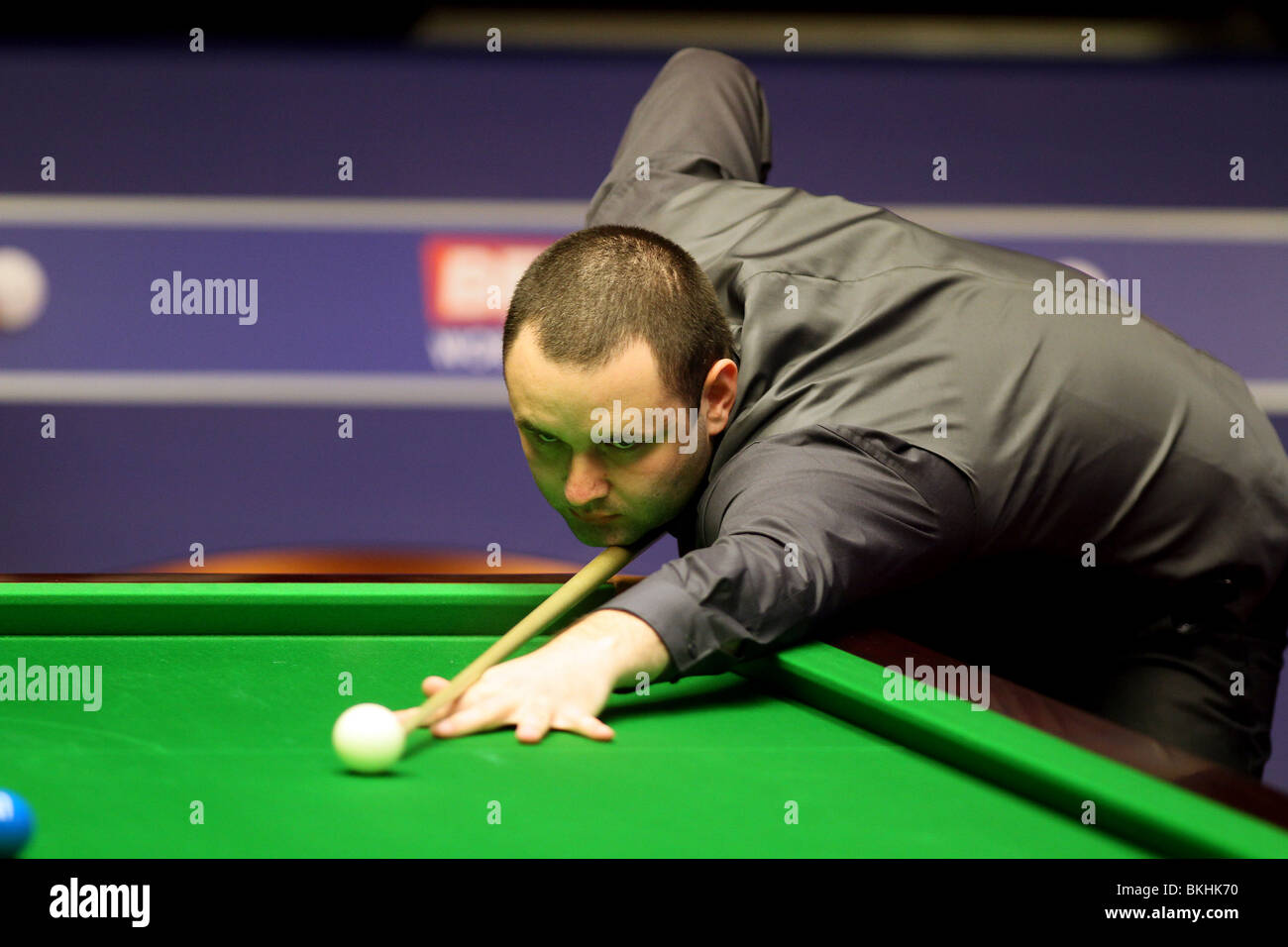 STTEPHEN MAGUIRE WORLD SNOOKER CHAMPIONSHIP der Tiegel SHEFFIELD ENGLAND 21. April 2010 Stockfoto