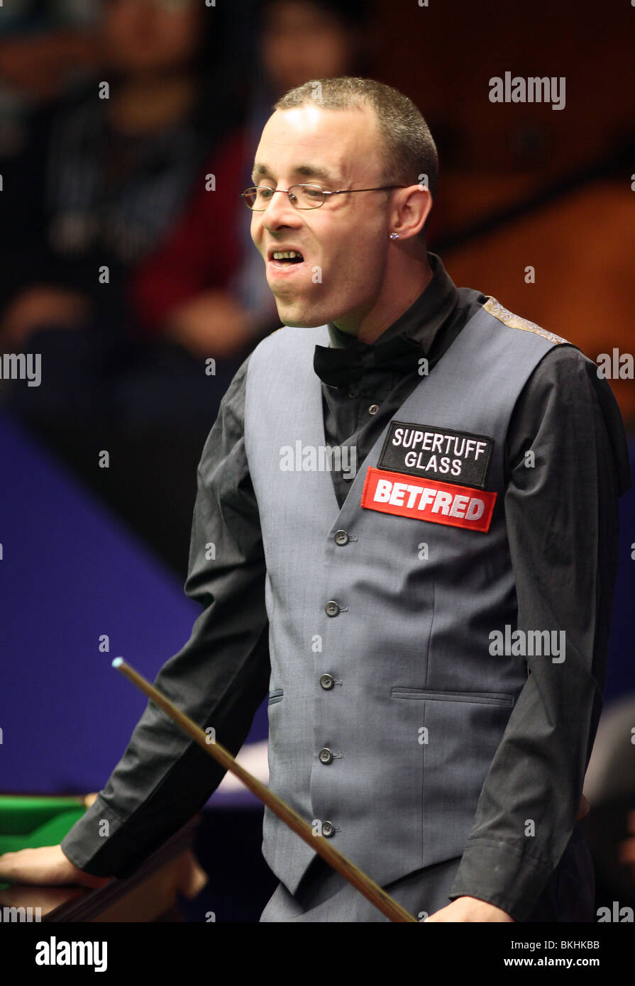 MARTIN GOULD WORLD SNOOKER CHAMPIONSHIP der Tiegel SHEFFIELD ENGLAND 19. April 2010 Stockfoto