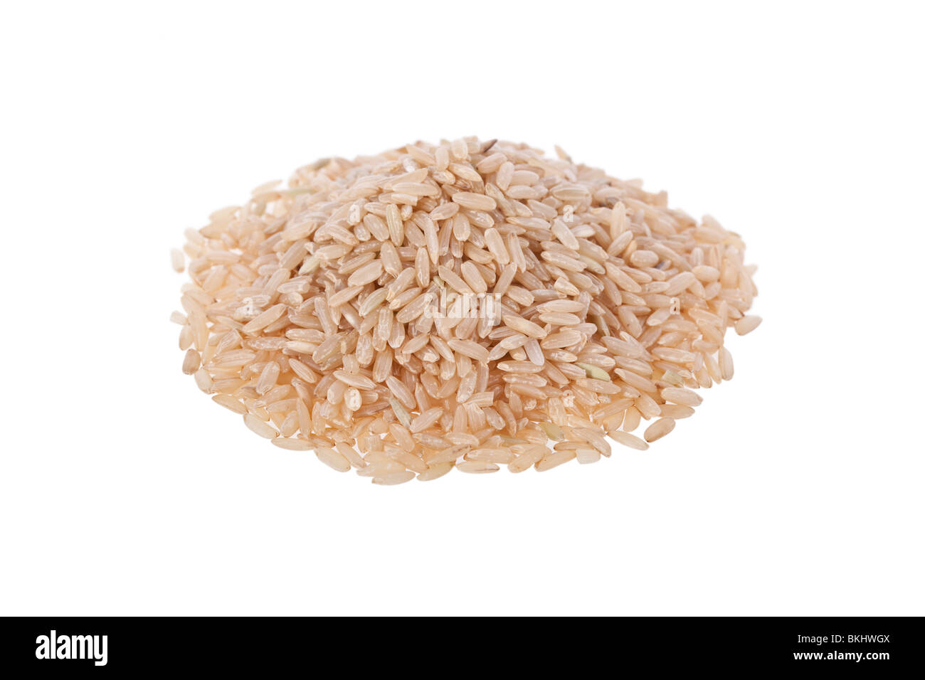 Brauner Reis isoliert auf weißem Hintergrund Stockfoto
