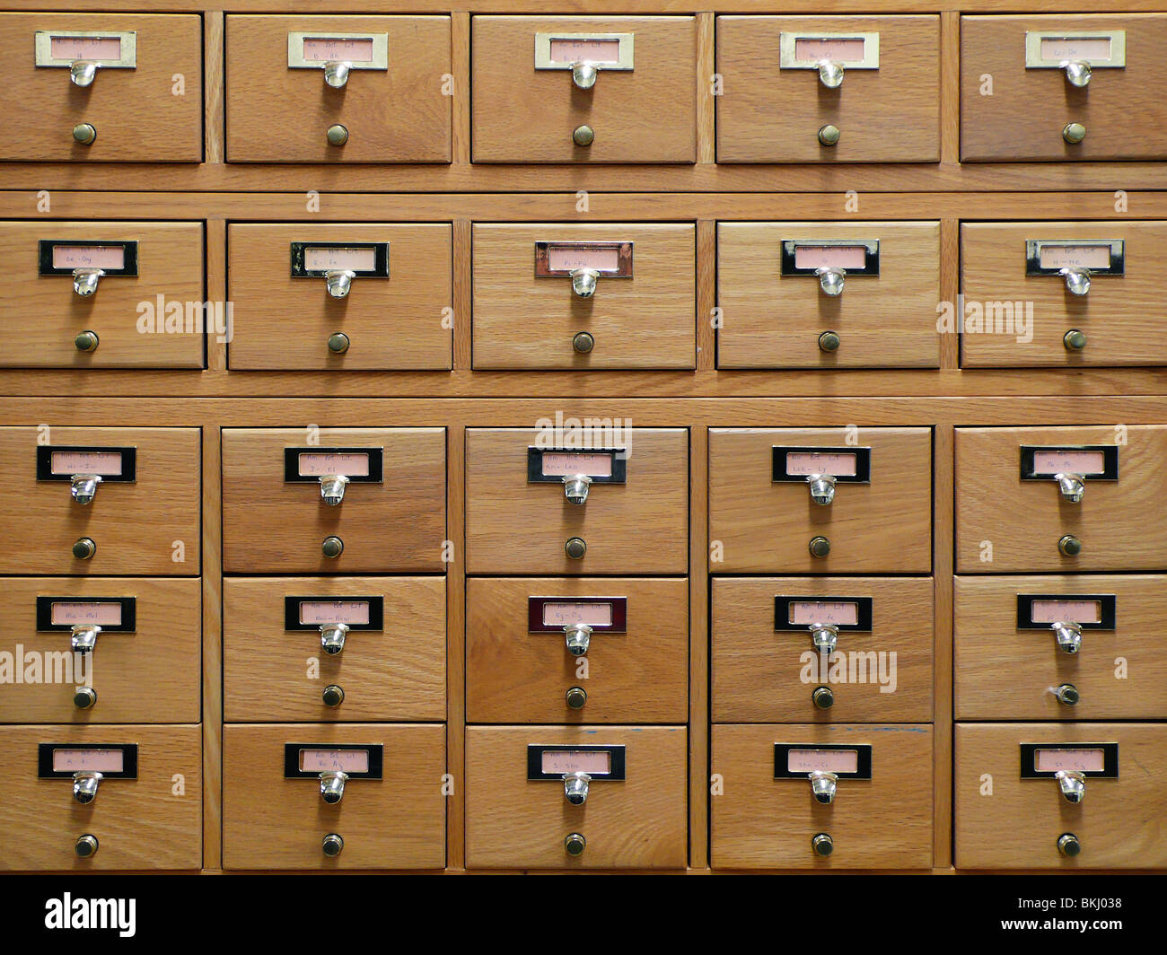 Organisiert und ordentlich Speicher Aktenschrank. Stockfoto