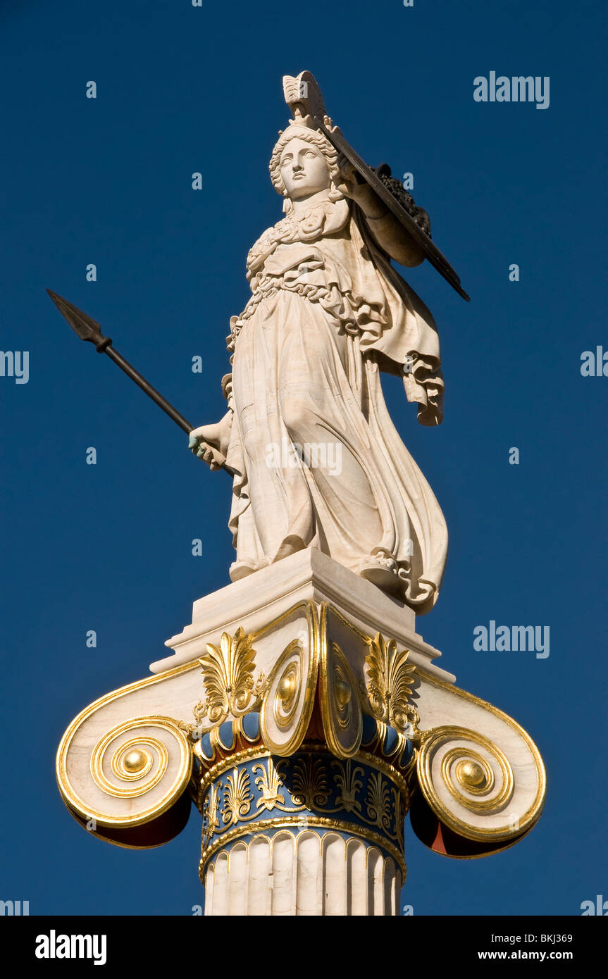 Nahaufnahme von der Statue der Athena Pallas vor der Bauakademie, Athen, Griechenland Stockfoto