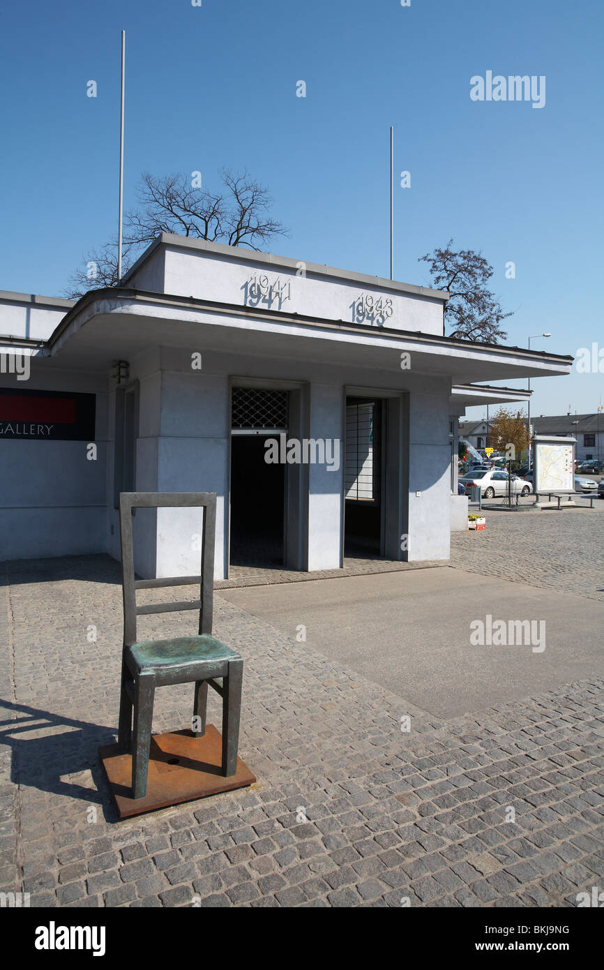 Europa Polen Kleinpolen Krakau Podgorze Plac Bohaterow Getta (Platz der Helden des Ghettos) Stockfoto