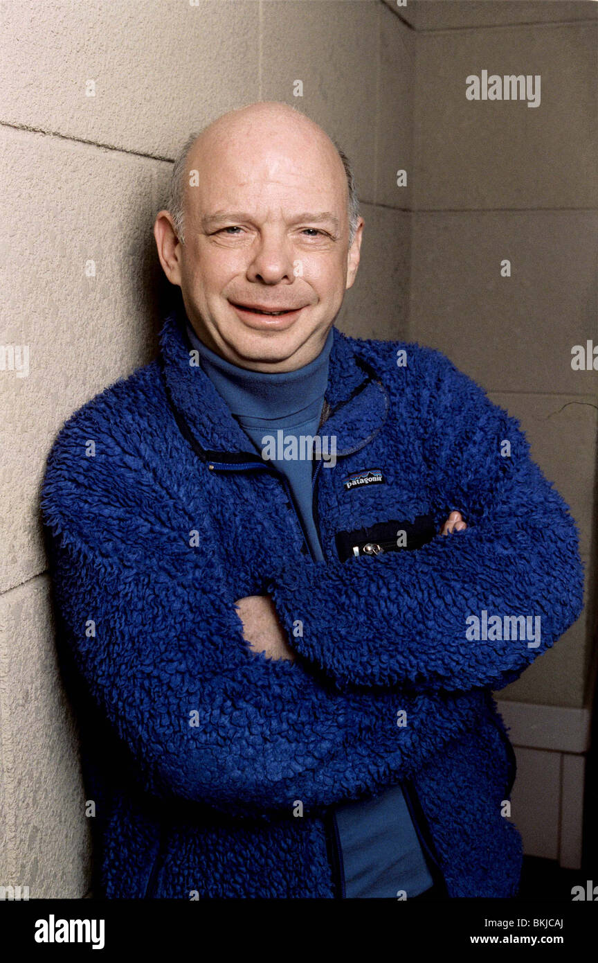 DIE INCREDIBLES (2004) WALLACE SHAWN CREDIT DISNEY FILMEN INCE 001-F09 Stockfoto