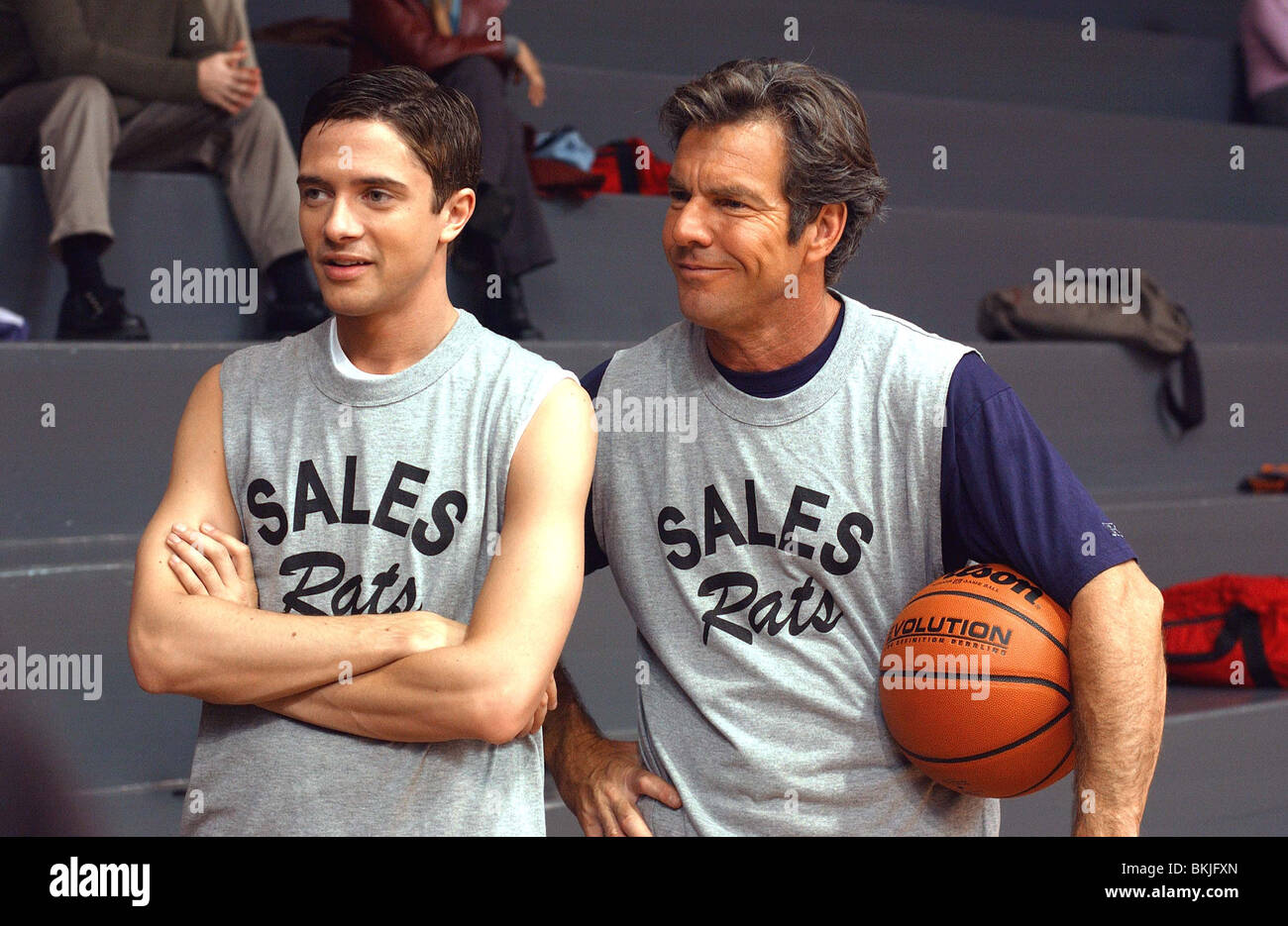 IN GUTER GESELLSCHAFT (2004) TOPHER GRACE, DENNIS QUAID INGO 001 - AD Stockfoto