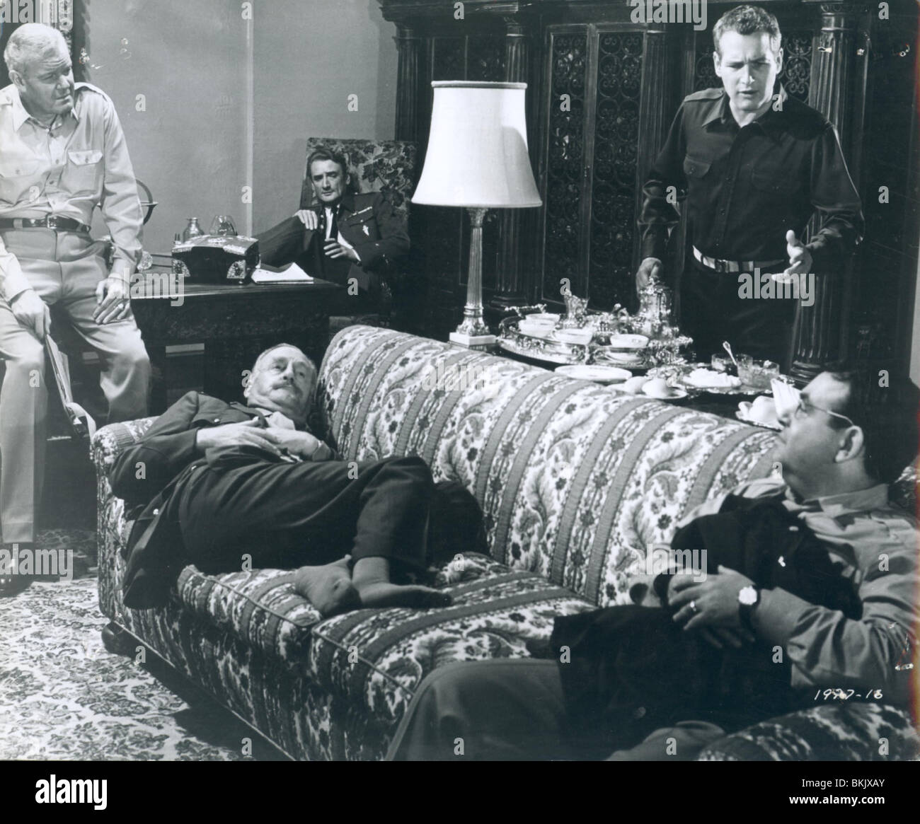 GEHEIMEN KRIEG VON HARRY FRIGG (1967) TOM BOSLEY, JOHN WILLIAMS, ANDREW ...