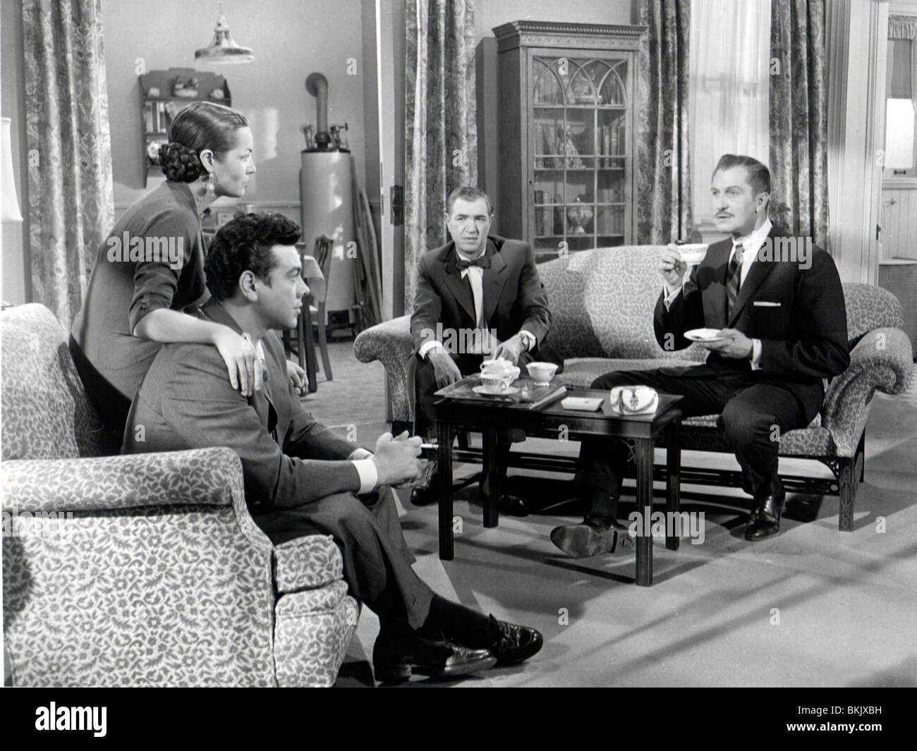 SERENADE (1956) SARA MONTIEL, MARIO LANZA, VINCENT PREIS SRND 004 P Stockfoto