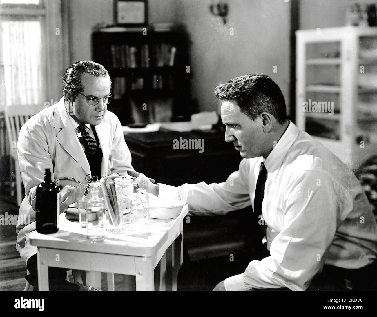 DAS SIEBTE KREUZ (1944) STEVEN GERAY, SPENCER TRACY SEVS 004 P Stockfoto