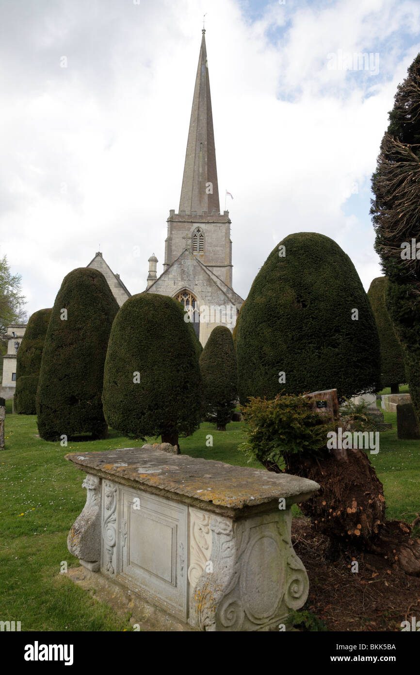 Pfarrei Friedhof von St. Mary Painswick Stroud Gloucestershire Stockfoto