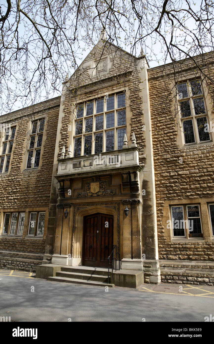 Eingang zum Cheltenham Ladies College Bayshill Straße Cheltenham uk Stockfoto