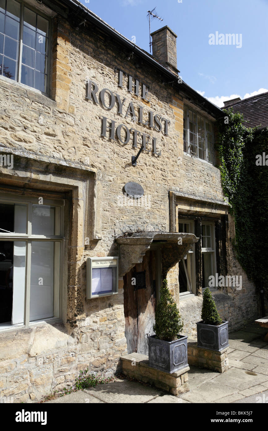 Aussenansicht des royalistischen Hôtel das älteste Gasthaus in England Digbeth Straße verstauen auf dem würde Gloucestershire uk Stockfoto