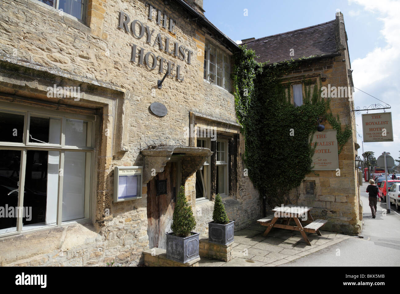 Aussenansicht des royalistischen Hôtel das älteste Gasthaus in England Digbeth Straße verstauen auf dem würde Gloucestershire uk Stockfoto